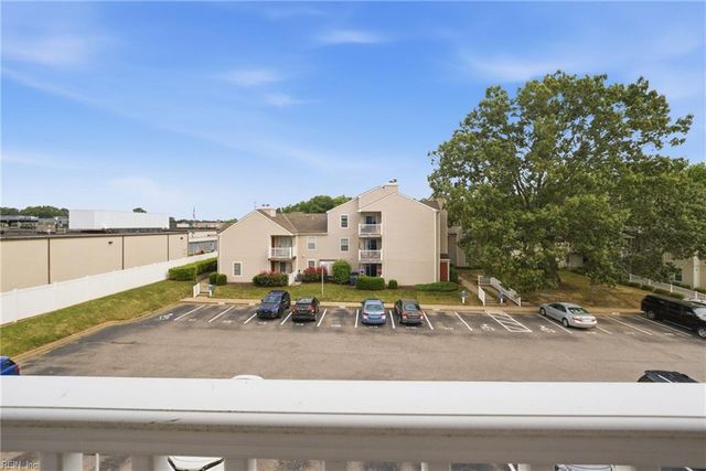 2128 Retreat CT, Virginia Beach, VA 23454