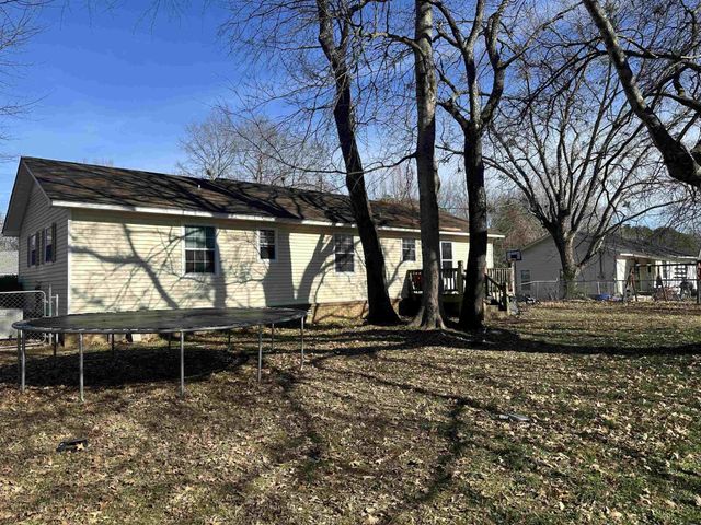 100 UNION CAMP DR, Savannah, TN 38372