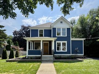1332 Dodge STREET, Lake Geneva, WI 53147