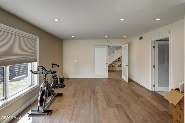 4833 Dunman Avenue, Woodland Hills, CA 91364