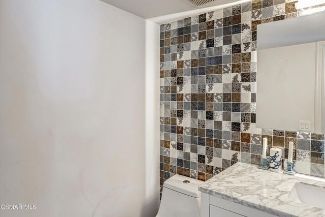 4833 Dunman Avenue, Woodland Hills, CA 91364