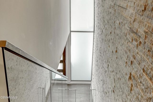 4833 Dunman Avenue, Woodland Hills, CA 91364