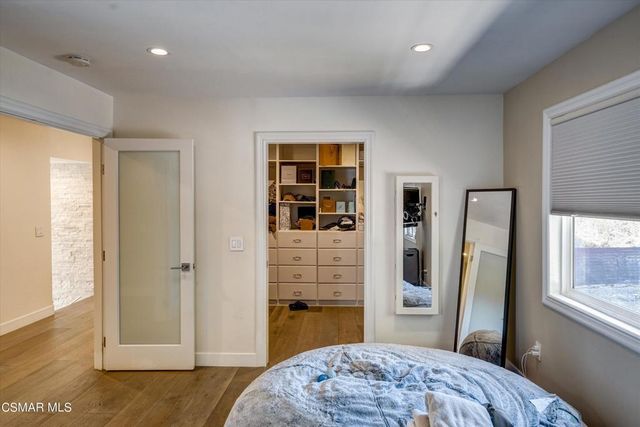 4833 Dunman Avenue, Woodland Hills, CA 91364