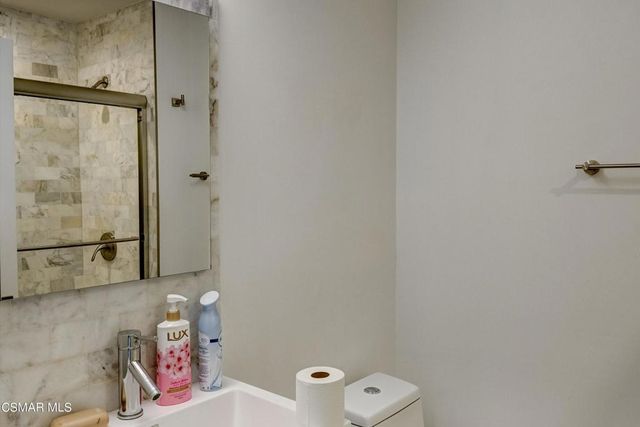 4833 Dunman Avenue, Woodland Hills, CA 91364