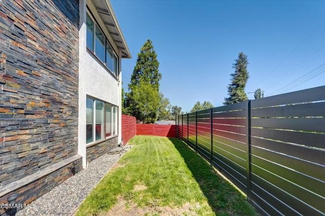 4833 Dunman Avenue, Woodland Hills, CA 91364