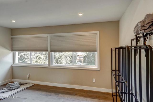 4833 Dunman Avenue, Woodland Hills, CA 91364