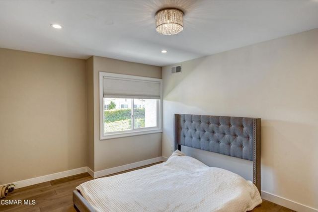 4833 Dunman Avenue, Woodland Hills, CA 91364