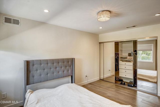 4833 Dunman Avenue, Woodland Hills, CA 91364