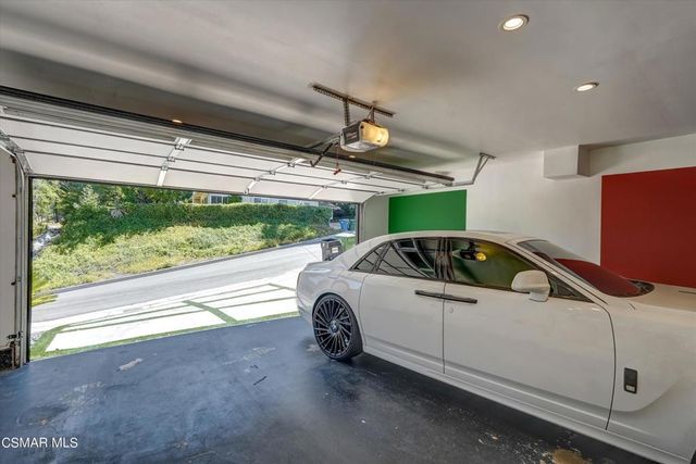 4833 Dunman Avenue, Woodland Hills, CA 91364