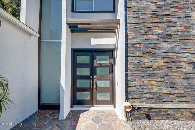 4833 Dunman Avenue, Woodland Hills, CA 91364