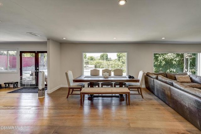 4833 Dunman Avenue, Woodland Hills, CA 91364