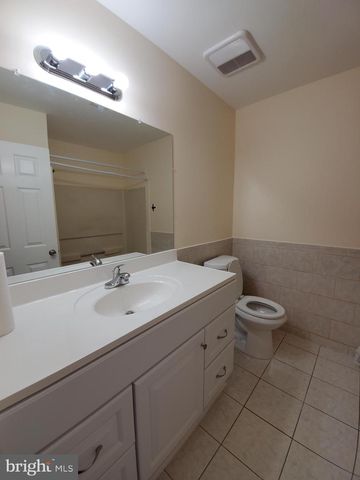 1124 KAYE CT, Burlington Township, NJ 08016