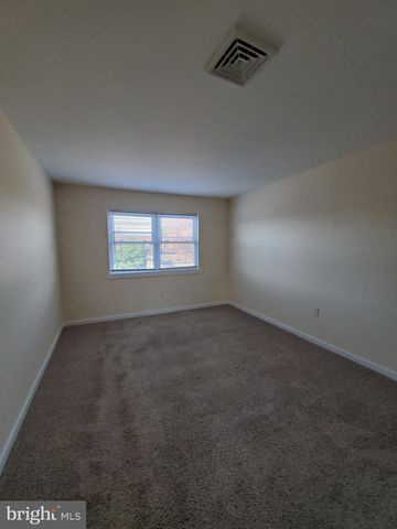 1124 KAYE CT, Burlington Township, NJ 08016