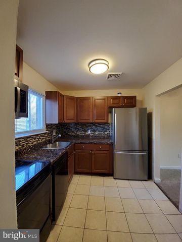 1124 KAYE CT, Burlington Township, NJ 08016