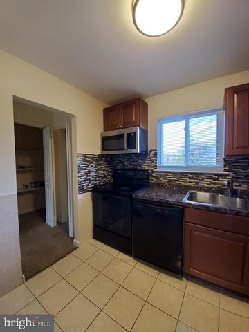 1124 KAYE CT, Burlington Township, NJ 08016