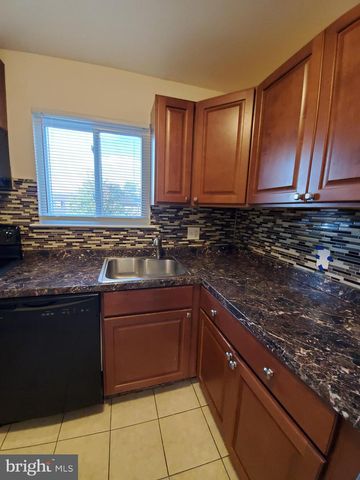 1124 KAYE CT, Burlington Township, NJ 08016