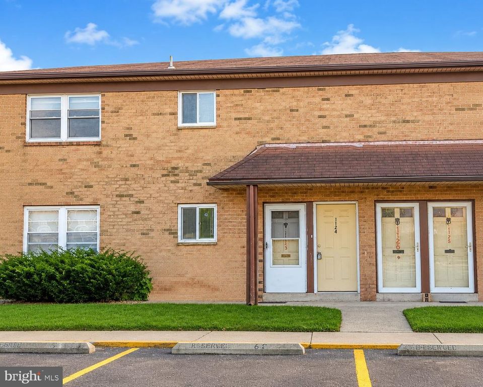 1124 KAYE CT, Burlington Township, NJ 08016