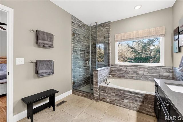 336 Wild Horse Canyon Drive, Wildwood, MO 63005