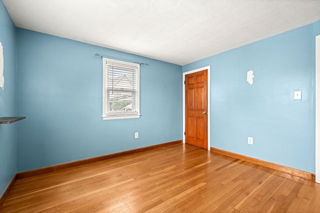 6 Haskell Pl, Peabody, MA 01960