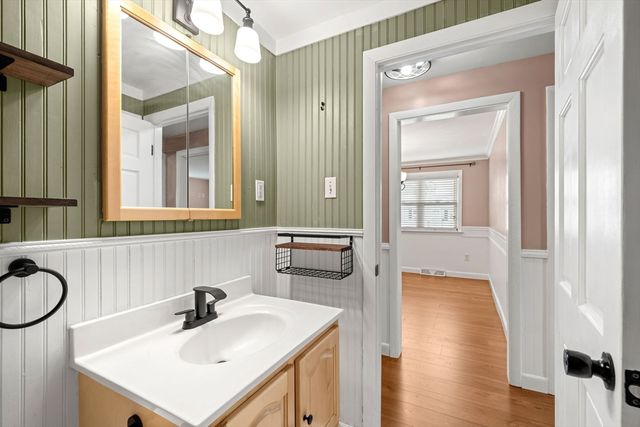 6 Haskell Pl, Peabody, MA 01960