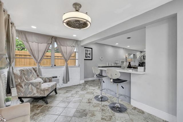 4901 NW 27th Way, Tamarac, FL 33309