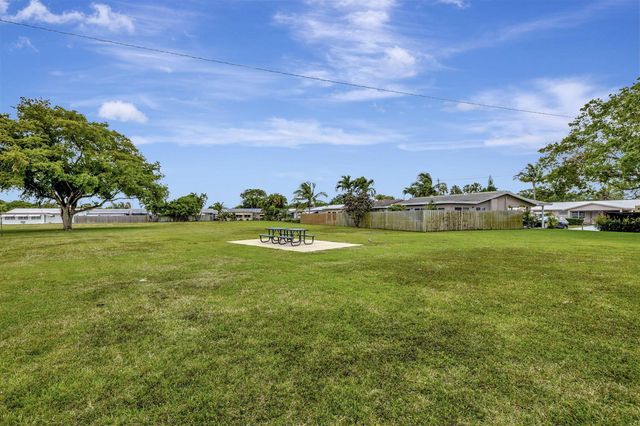 4901 NW 27th Way, Tamarac, FL 33309