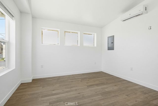 1017 Riverine Avenue 200, Santa Ana, CA 92701