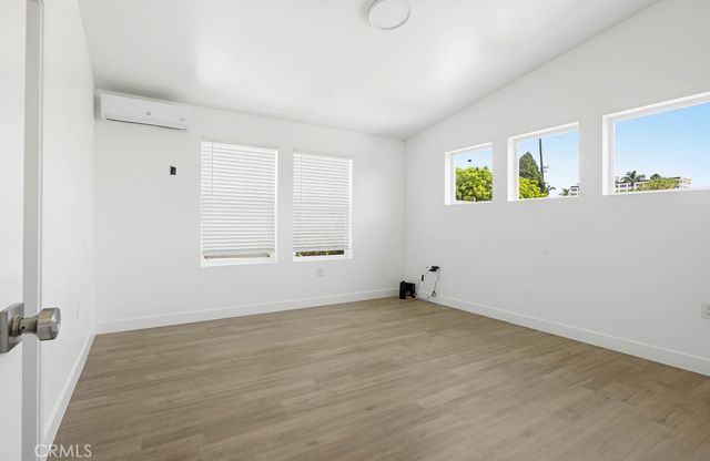 1017 Riverine Avenue 200, Santa Ana, CA 92701