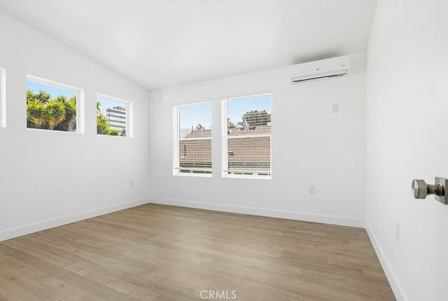 1017 Riverine Avenue 200, Santa Ana, CA 92701