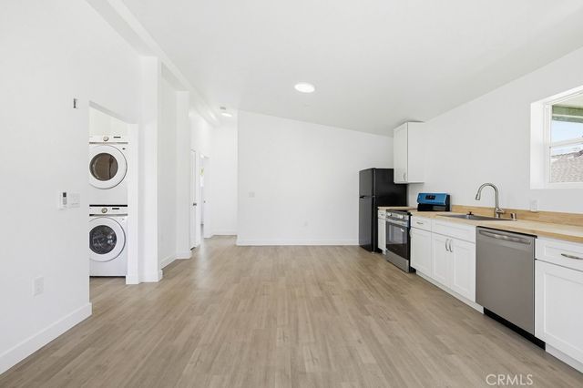 1017 Riverine Avenue 200, Santa Ana, CA 92701