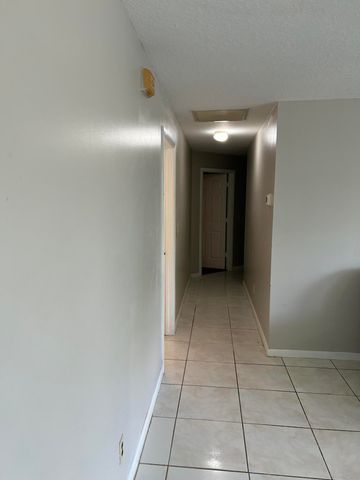 806 NW 1ST Street, Boynton Beach, FL 33435