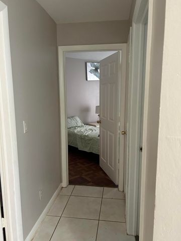 806 NW 1ST Street, Boynton Beach, FL 33435