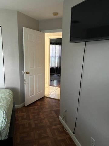 806 NW 1ST Street, Boynton Beach, FL 33435