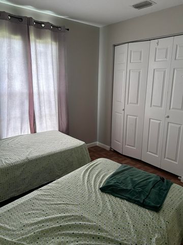 806 NW 1ST Street, Boynton Beach, FL 33435