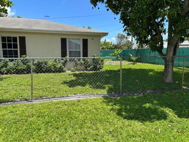806 NW 1ST Street, Boynton Beach, FL 33435