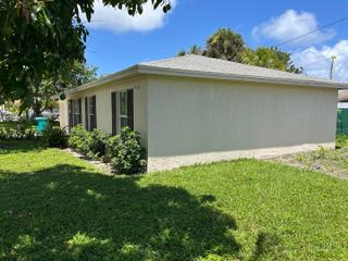 806 NW 1ST Street, Boynton Beach, FL 33435