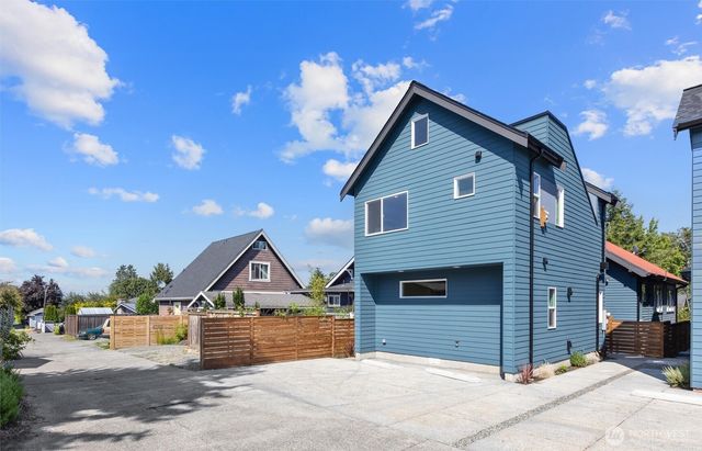1415 Martin Luther King Jr Way, Seattle, WA 98122