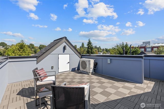 1415 Martin Luther King Jr Way, Seattle, WA 98122