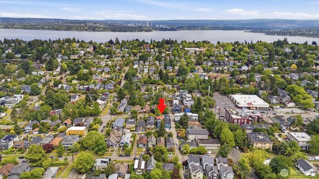1415 Martin Luther King Jr Way, Seattle, WA 98122