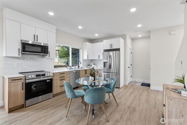 1415 Martin Luther King Jr Way, Seattle, WA 98122