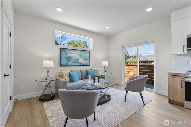 1415 Martin Luther King Jr Way, Seattle, WA 98122