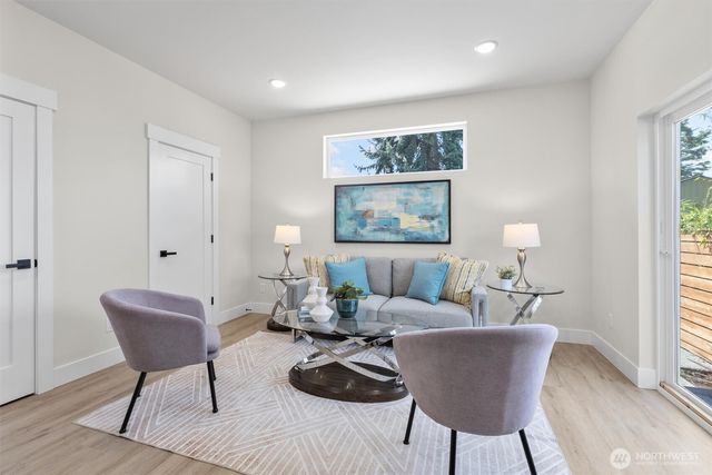 1415 Martin Luther King Jr Way, Seattle, WA 98122