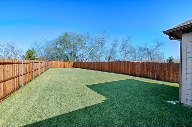 806 Pine Beach, Princeton, TX 75071