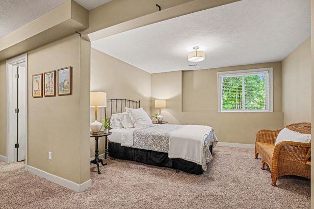 7082 S 10th Street, Texas Twp, MI 49009