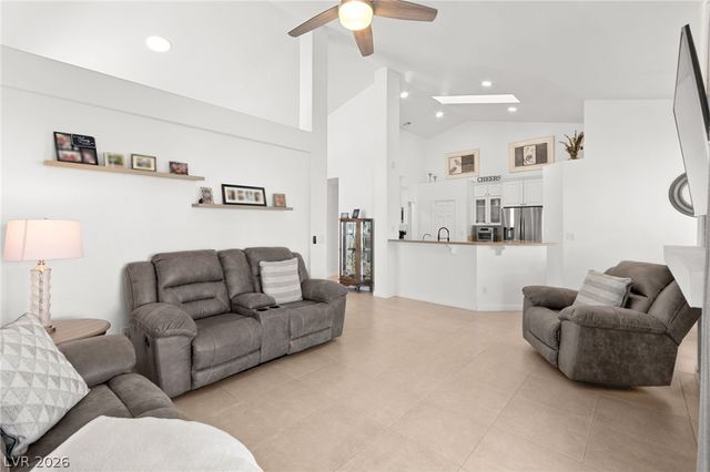 305 Redondo Street, Henderson, NV 89014