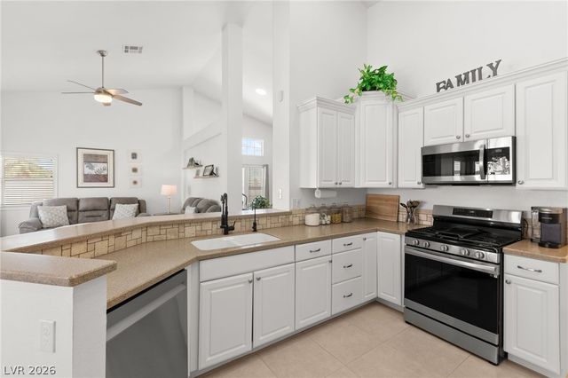 305 Redondo Street, Henderson, NV 89014