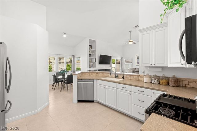 305 Redondo Street, Henderson, NV 89014