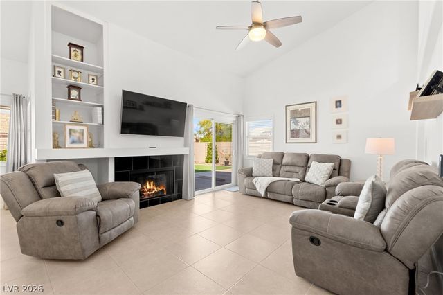 305 Redondo Street, Henderson, NV 89014