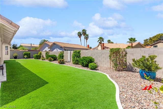 305 Redondo Street, Henderson, NV 89014