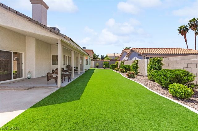 305 Redondo Street, Henderson, NV 89014